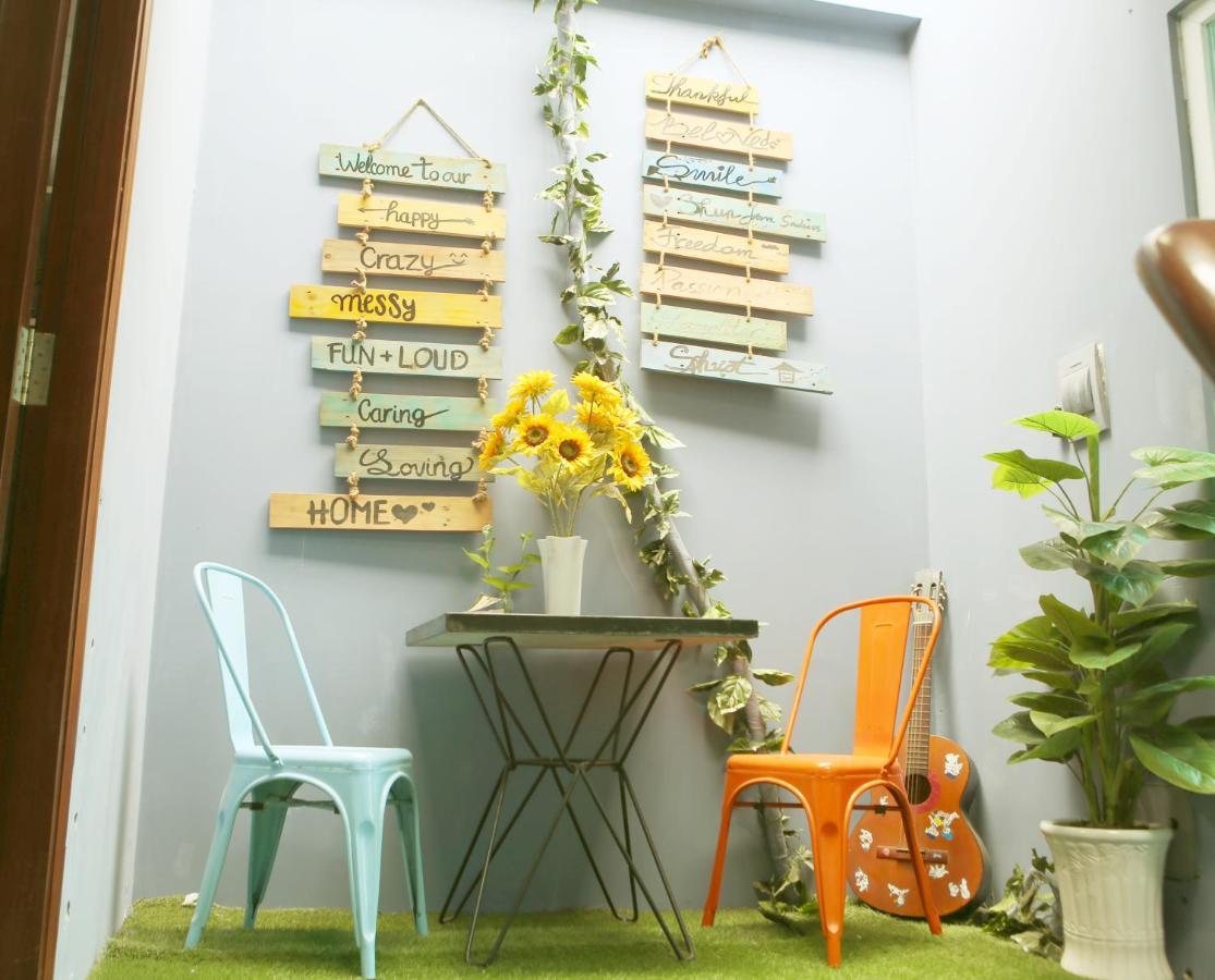S Phuot Sai Gon Hostel - 3A Lam Son, Ward 2, Tan Binh District โฮจิมินห์ซิตี้ ภายนอก รูปภาพ