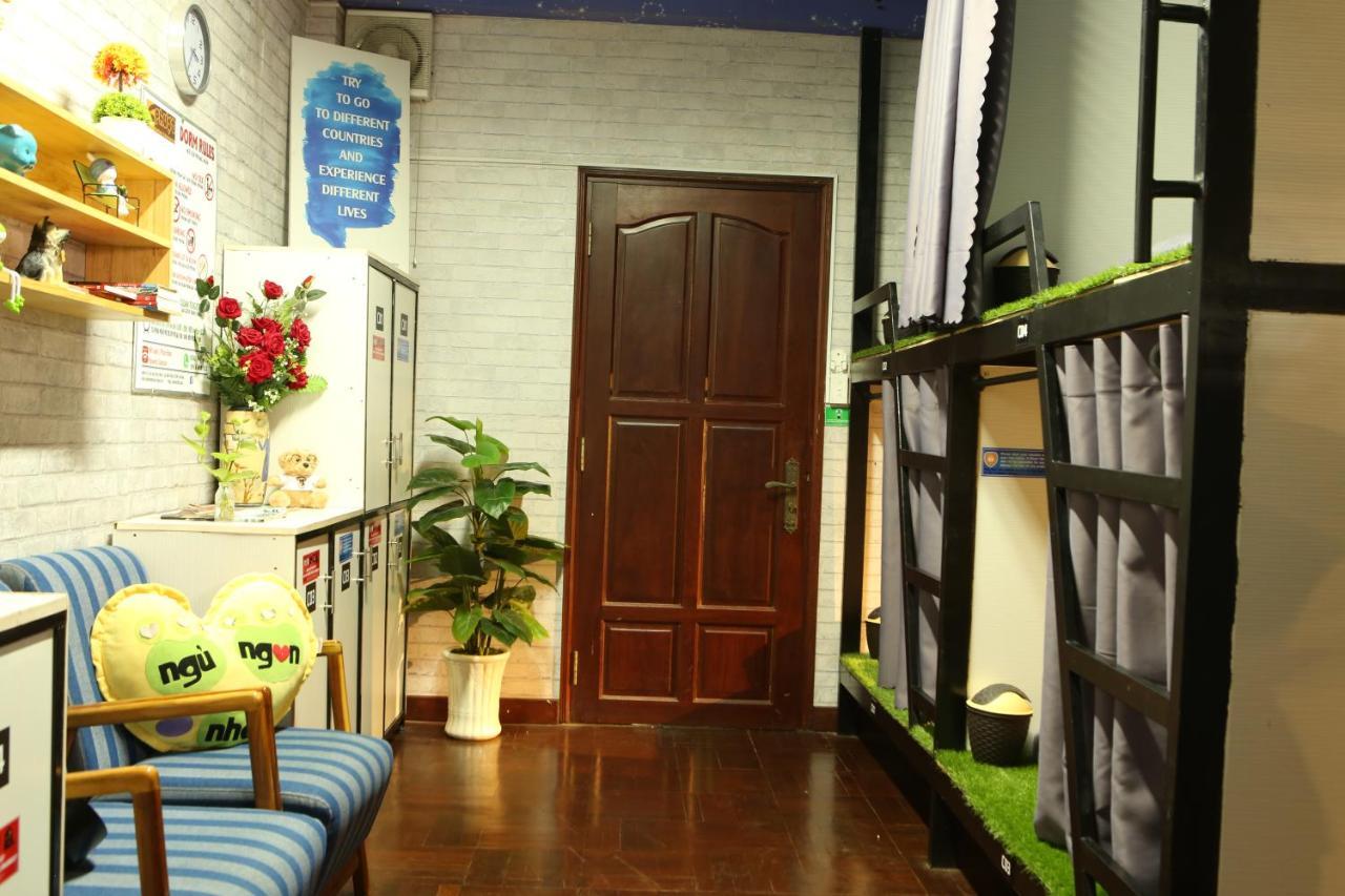 S Phuot Sai Gon Hostel - 3A Lam Son, Ward 2, Tan Binh District โฮจิมินห์ซิตี้ ภายนอก รูปภาพ