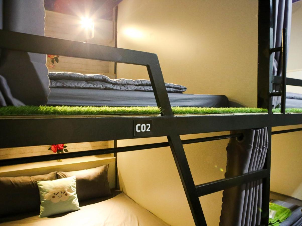 S Phuot Sai Gon Hostel - 3A Lam Son, Ward 2, Tan Binh District โฮจิมินห์ซิตี้ ภายนอก รูปภาพ